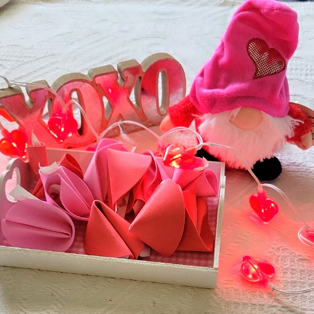 Valentine's Day Pink Decor Set